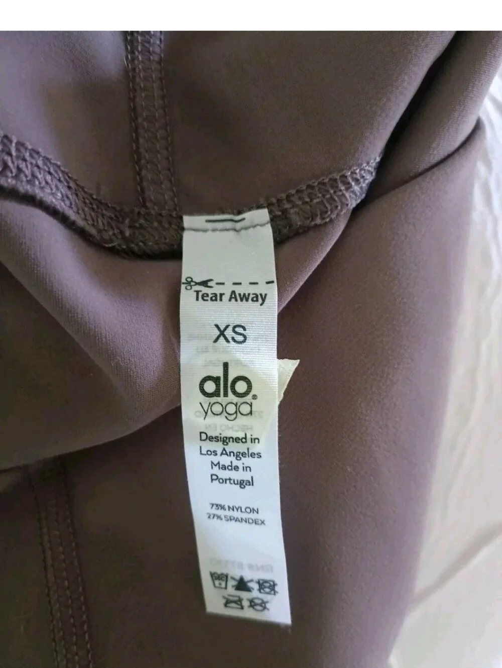 ALO Yoga Tan Cutout Capri Leggings with Side Slashes Size XS
